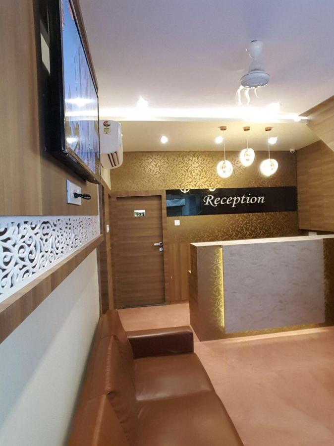 Aster Hotel Near Mumbai Airport מראה חיצוני תמונה