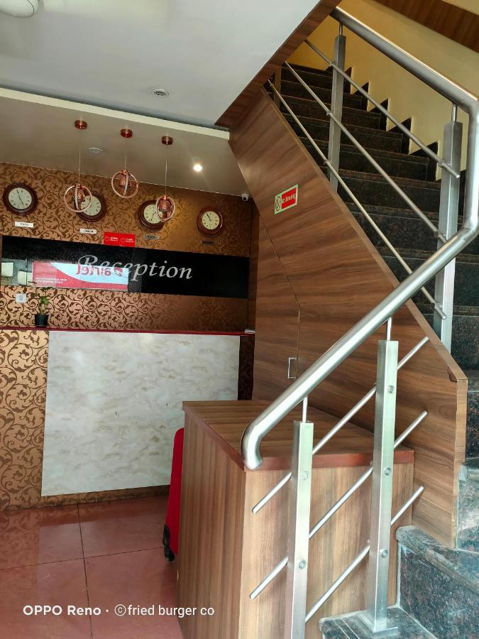 Aster Hotel Near Mumbai Airport מראה חיצוני תמונה